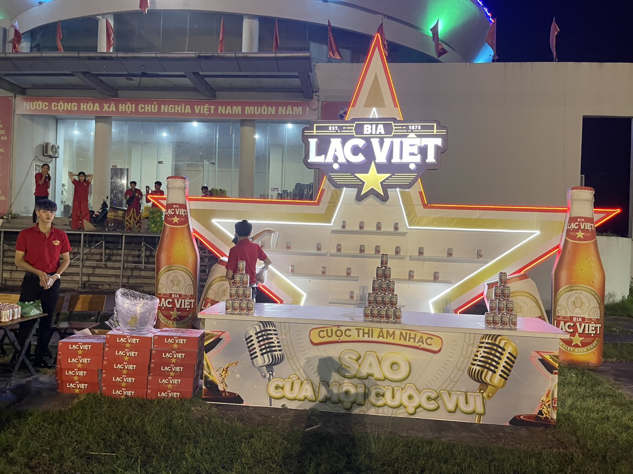 Bia lạc việt sao của mọi cuộc vui 2